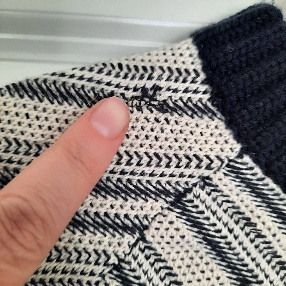 Tory Burch Sweater size S‎ - Picture 3 of 9